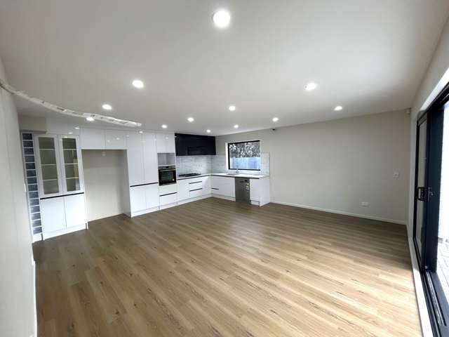 239E Blockhouse Bay Road Avondale_2