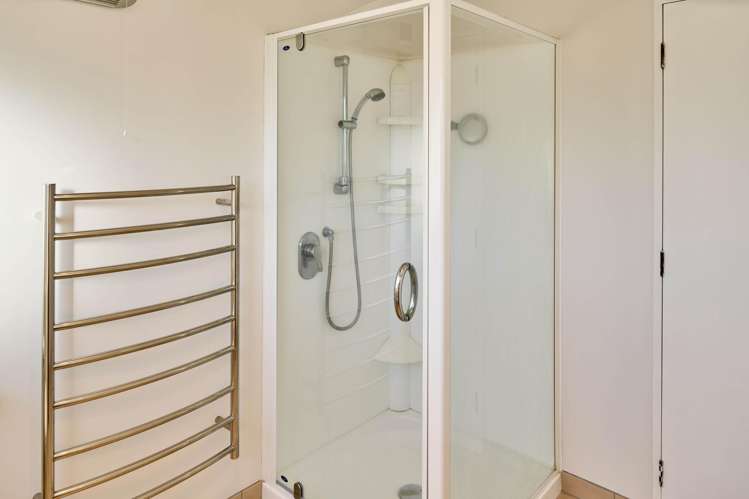 1/6 Cornwall Street Lower Hutt_16