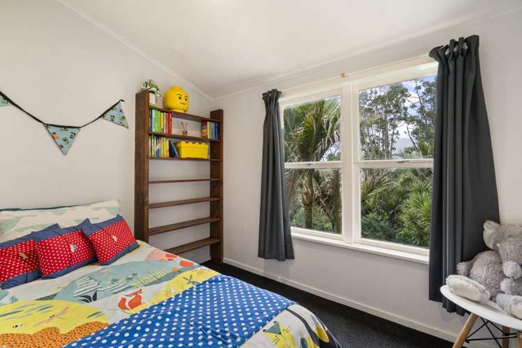 39 & 41 Upland Road Huia_12