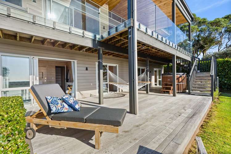 93 Oaia Road Muriwai_14