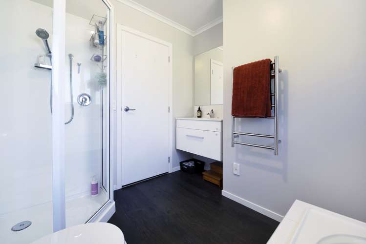 7 Olivine Terrace The Brook_18