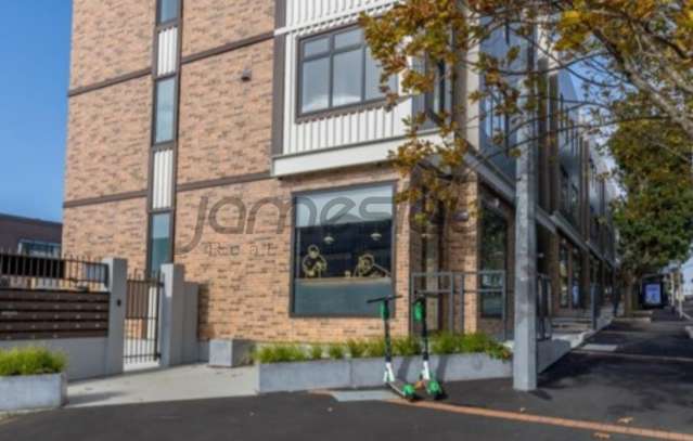 16/1 Glenside Crescent Eden Terrace_4