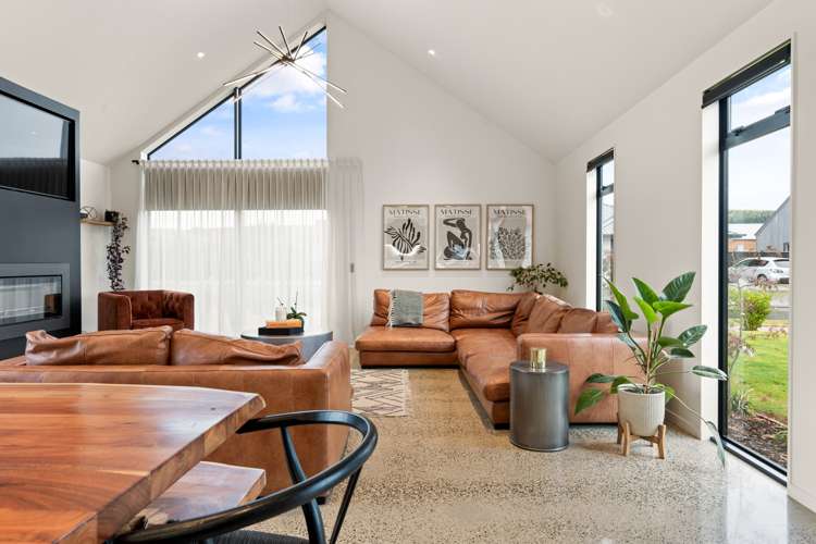 11 Three Kings Court Outram_11