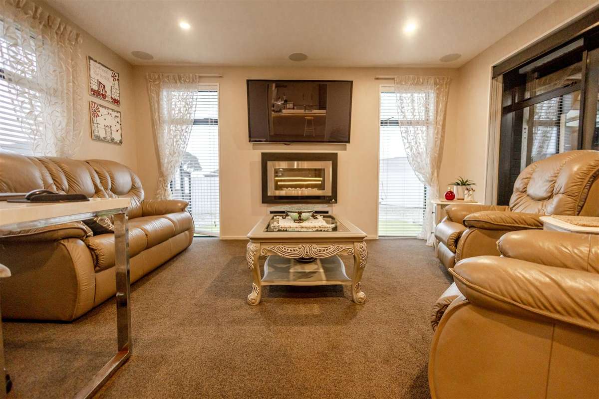 8 Higgins Place_4