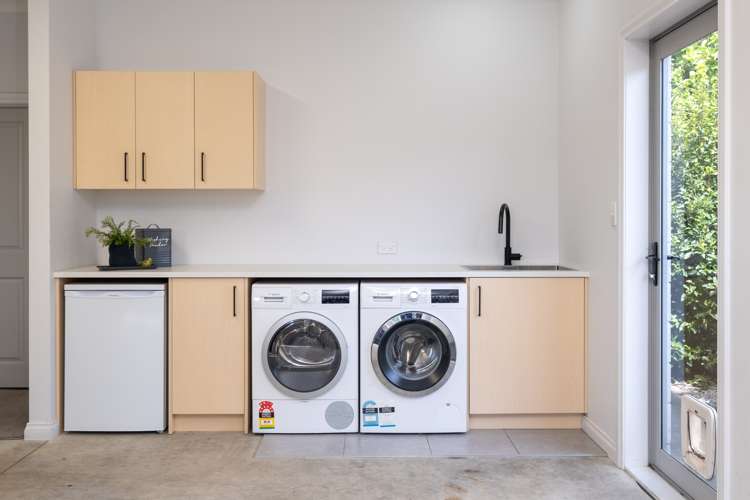 10 Donald Place Frimley_17