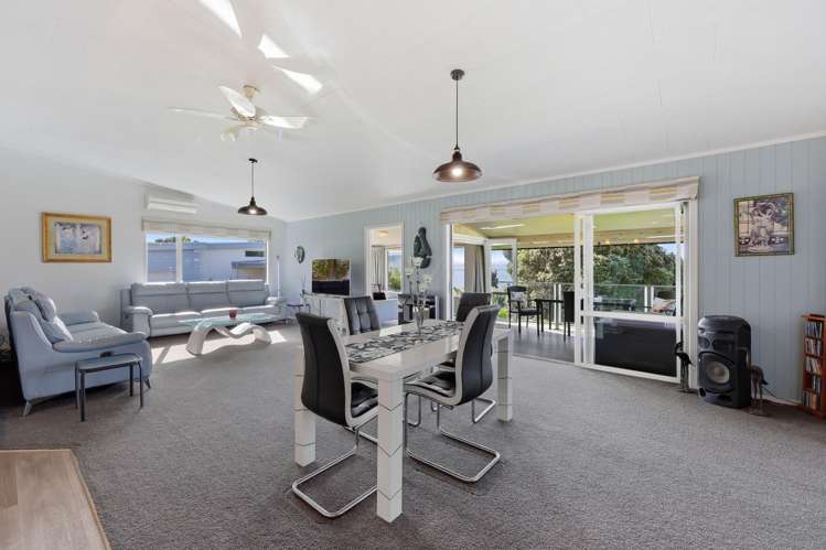 49 Torkar Road Clarks Beach_9