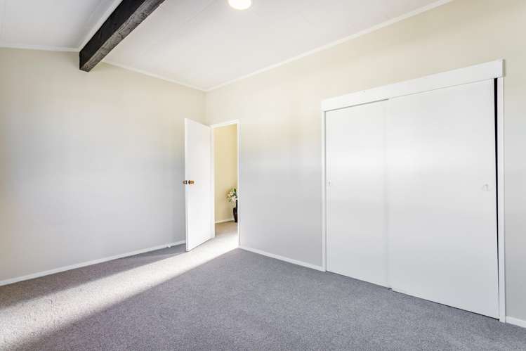 1/9 John Street Trentham_12