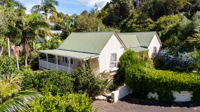 Historic Haven in Mangonui