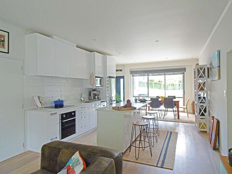 8/27 Powell Street Avondale_2