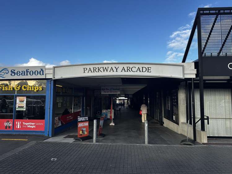 Shop 1/56-60 Hurstmere Road Takapuna_4