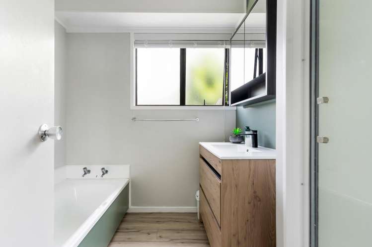 30 Granville Drive Massey_11