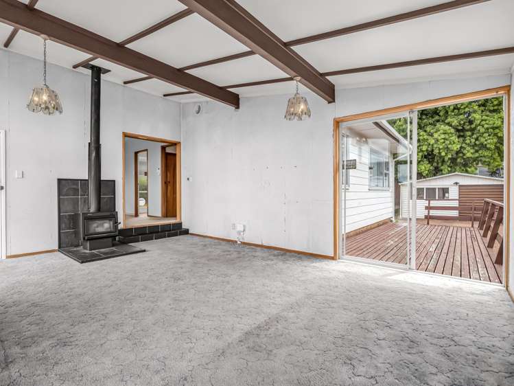 28 Eyre Street Henderson_27