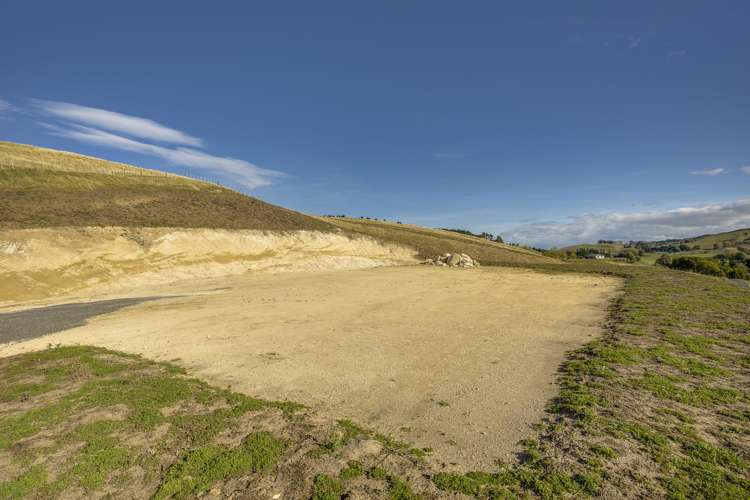 1427 Middle Road Poukawa_13