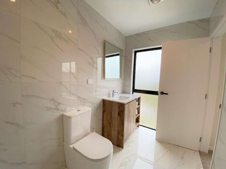 4 Herekino Street Westgate_11