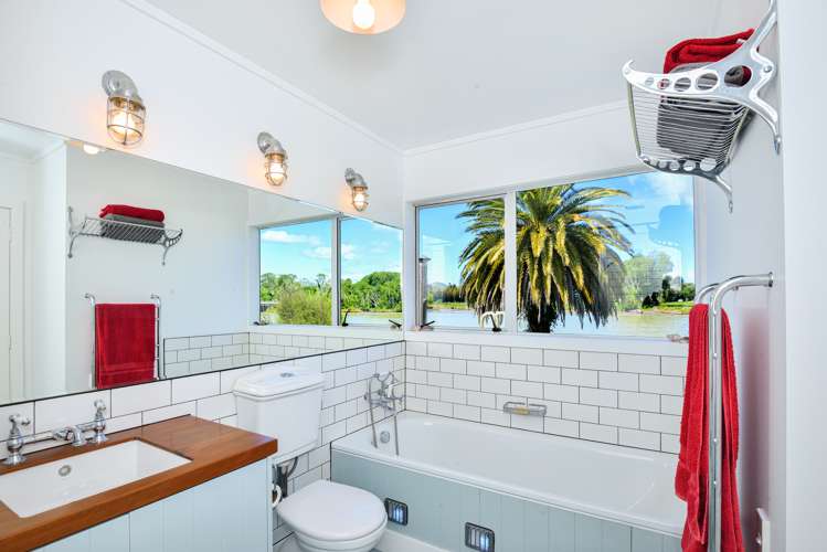 14 Monkhouse Street Tolaga Bay_6