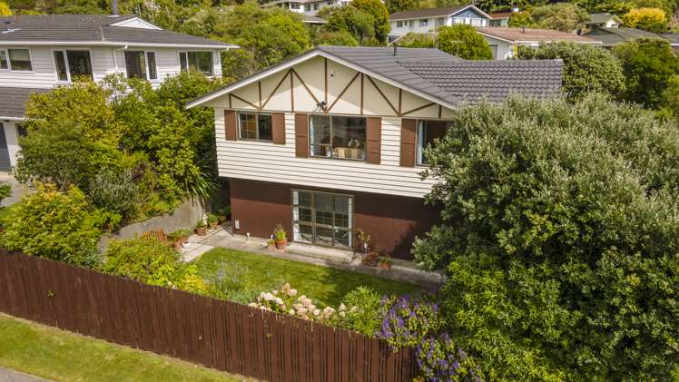 1 Brasenose Place Tawa_26