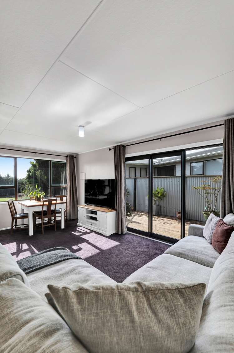 16 Ponderosa Place Opunake_8