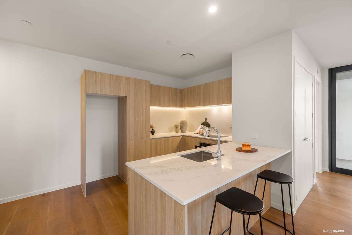 304/48 Esmonde Road_3