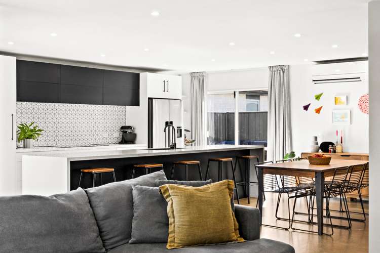 34 Arbuckle Road Frimley_13