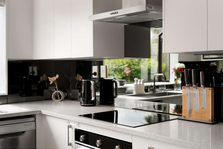 80b Aviemore Drive Highland Park_11