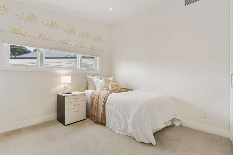 8 Kiwi Road Devonport_16
