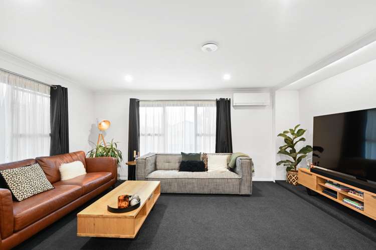 22 Gilbass Avenue Hamilton Lake_16