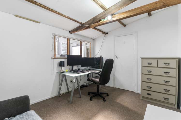 6 George Street Mangere East_11