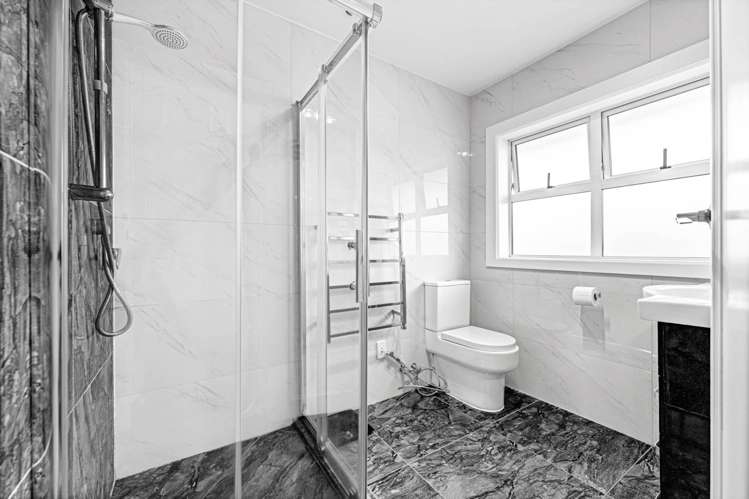 2/286 Porchester Road Takanini_14