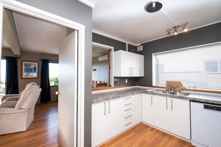 225 Clifton Road Te Awanga_6