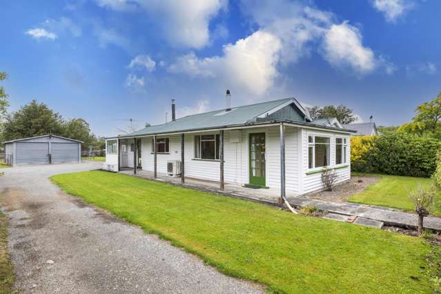 Retro gem - 1,758sqm of potential