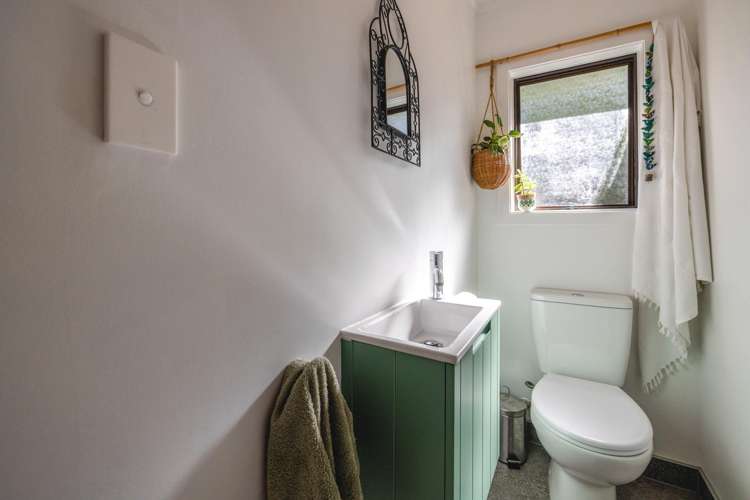 29 Beresford Avenue Surfdale_24