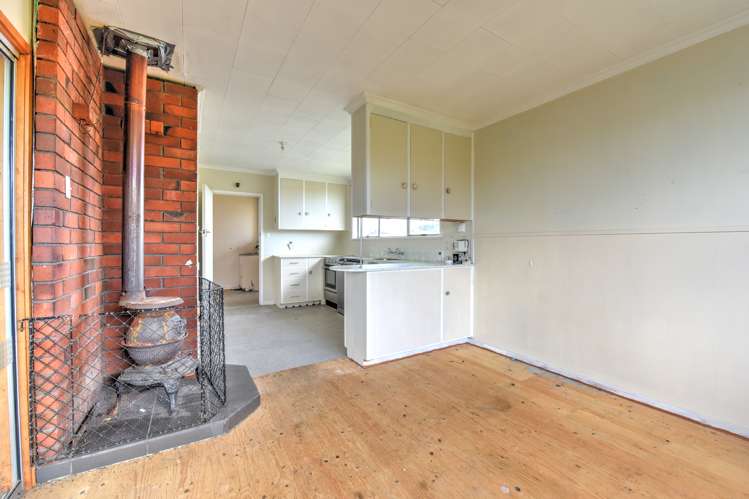 6 Dale Crescent Gore Surrounds_5