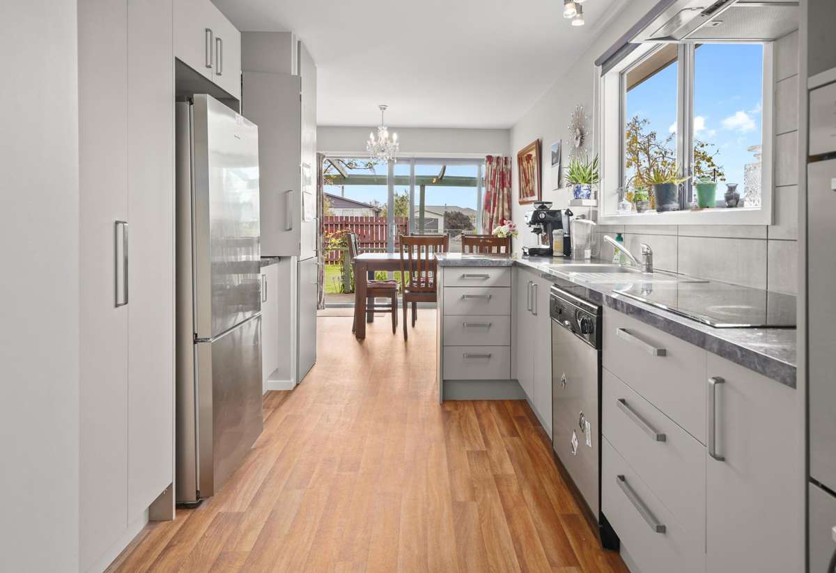 8 Leslie Street_3