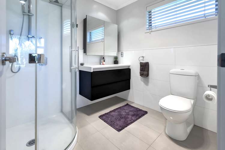 2 Paradise Point Place One Tree Point_18