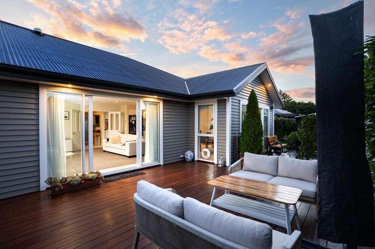 46 Carnaveron Drive Lincoln_16