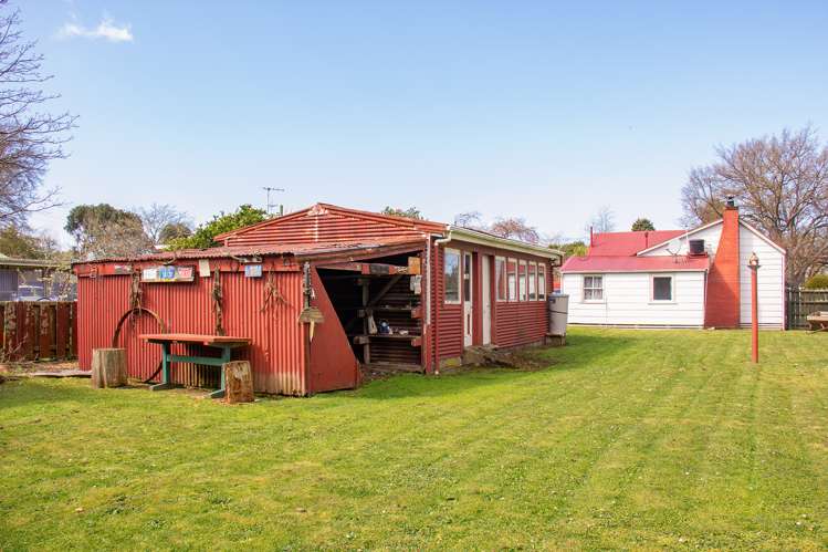 186 High Street South Carterton_19