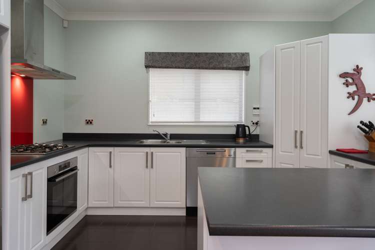 49 Erlestoke Crescent Churton Park_7