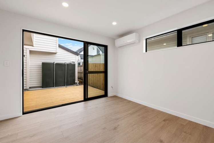 B/20 Seine Road Forrest Hill_5
