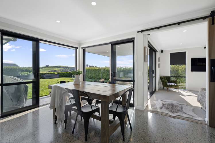 213 Ballintoy Park Drive Welcome Bay_10