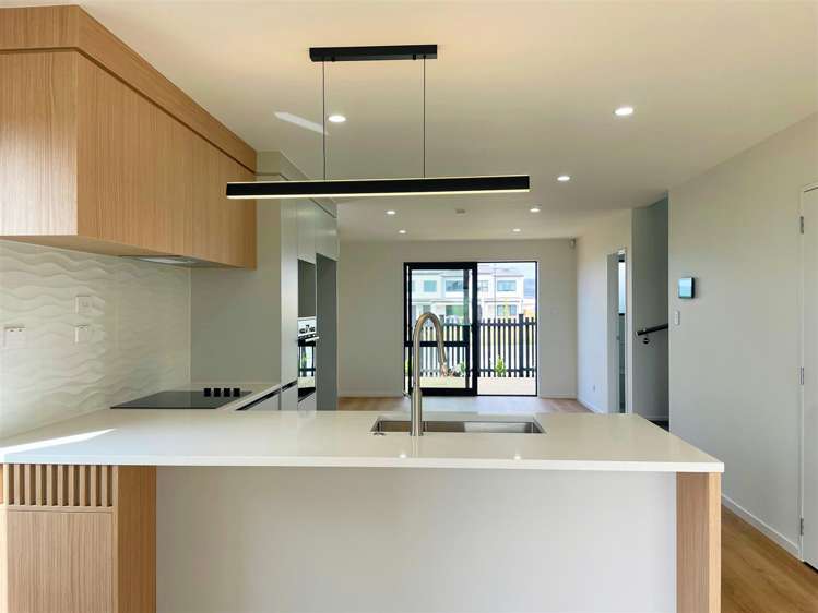 8 Harikoa Way Karaka_4