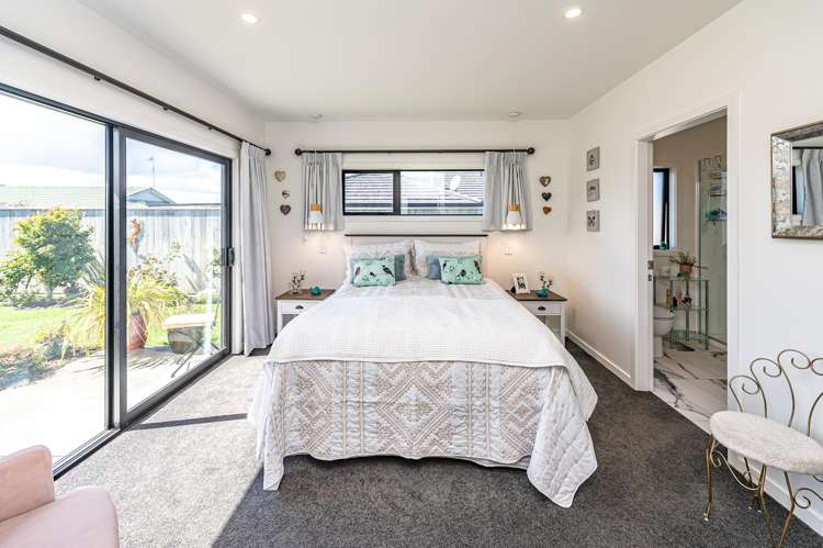 4 Simon Street Tawhero_14