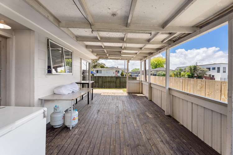 210 Wordsworth Road Clendon Park_4