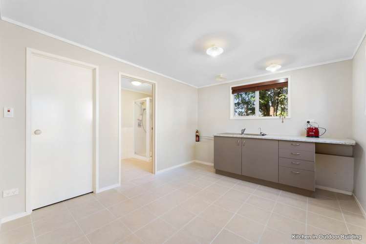 306 Glengarry Road Glen Eden_27