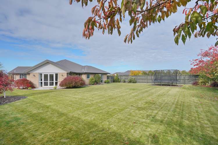 16 Barnsley Crescent West Melton_19