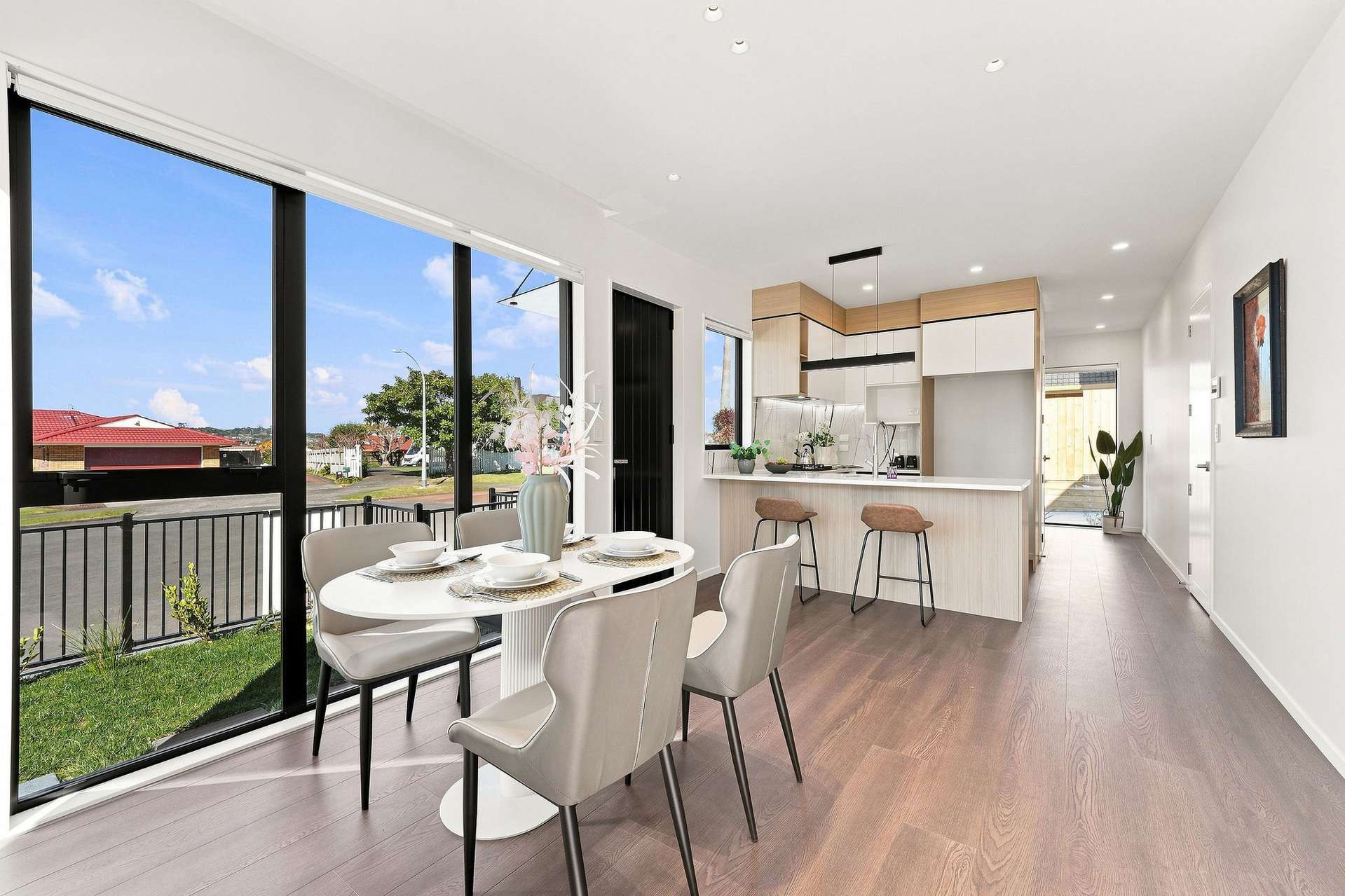 2 & 3/31 Booralee Avenue Botany Downs_0