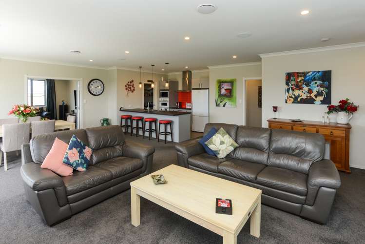 14 Pelorus Avenue Poraiti_8