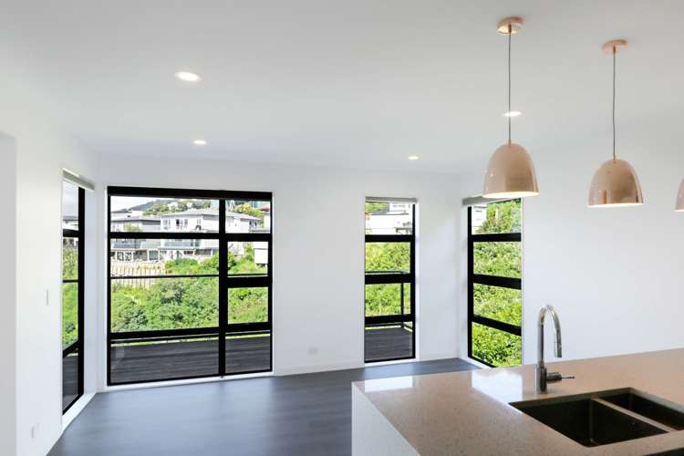 6 Satchell Way Kaiwharawhara_5