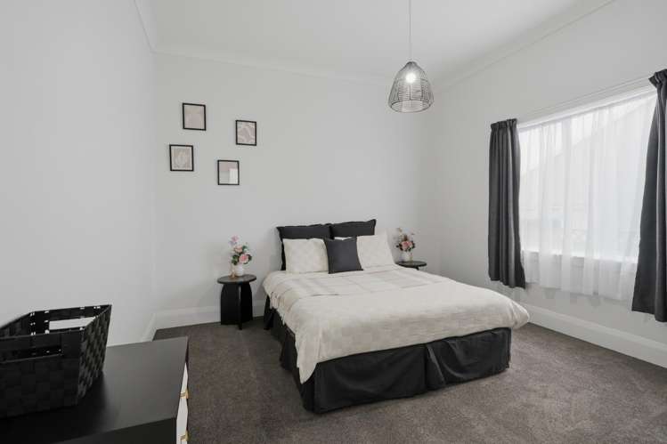 22 Coronation Street Strathern_11