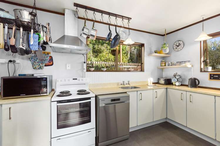 27 Fenchurch Grove Stokes Valley_5