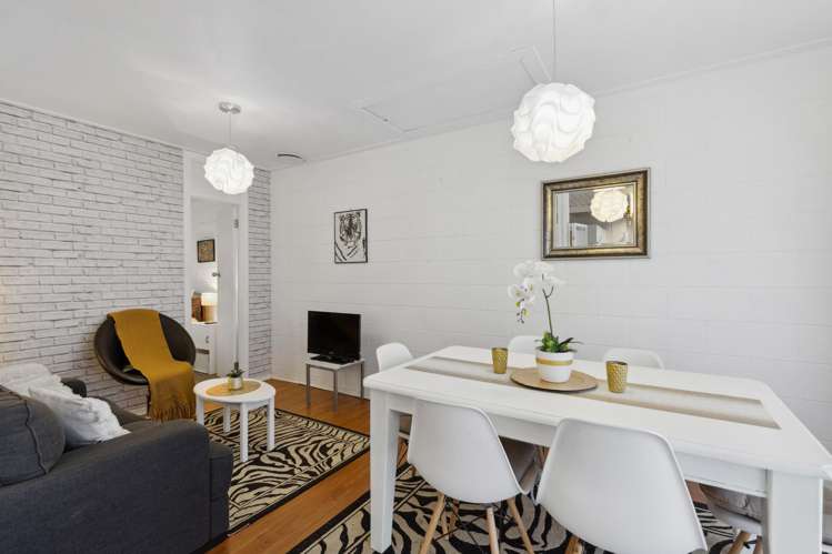 45 Tomin Road Glenview_3